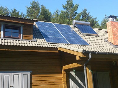 saules kolektoriai ant stogo